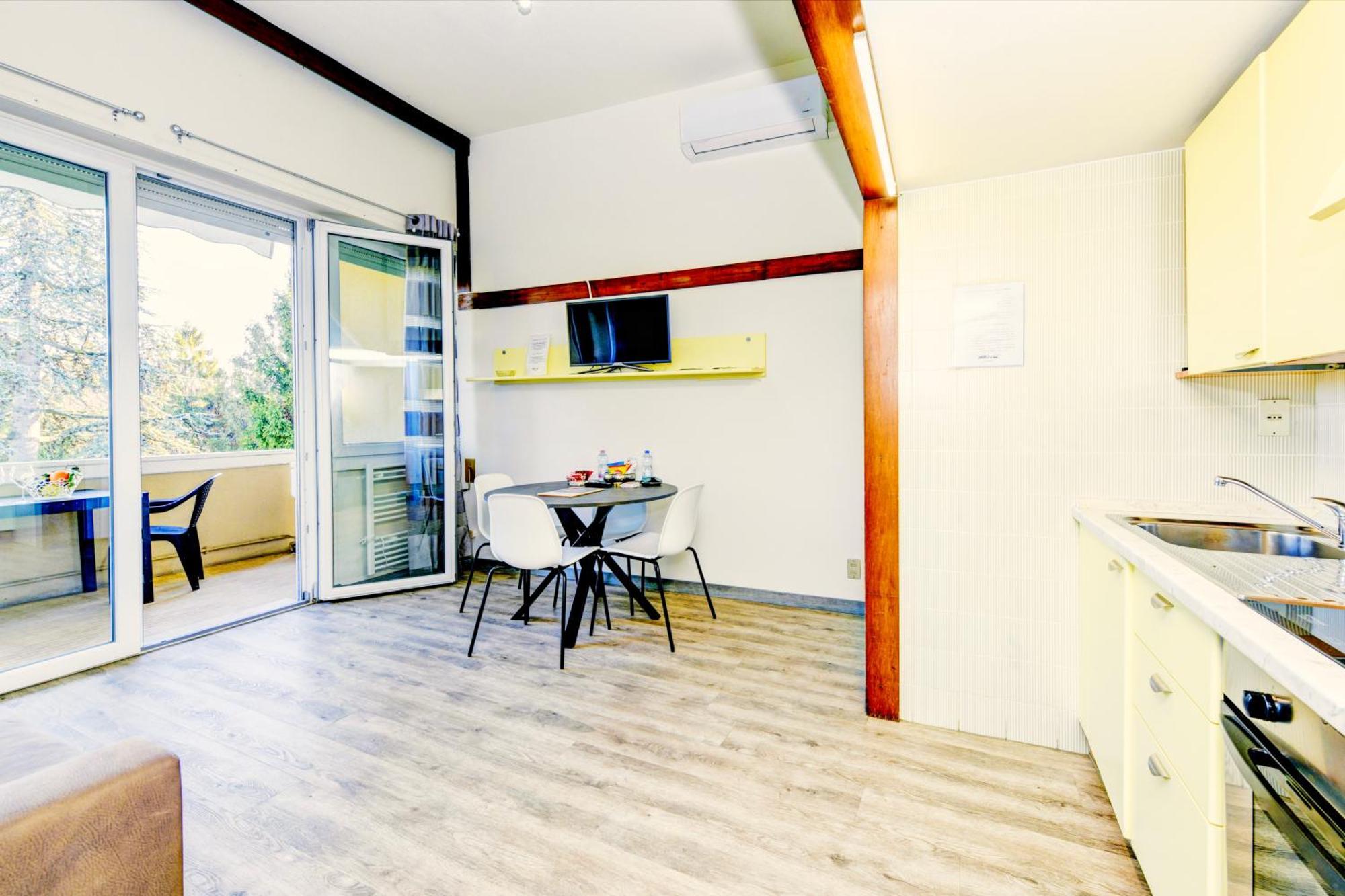 The Riva Apartment ซีร์มิโอเน ภายนอก รูปภาพ